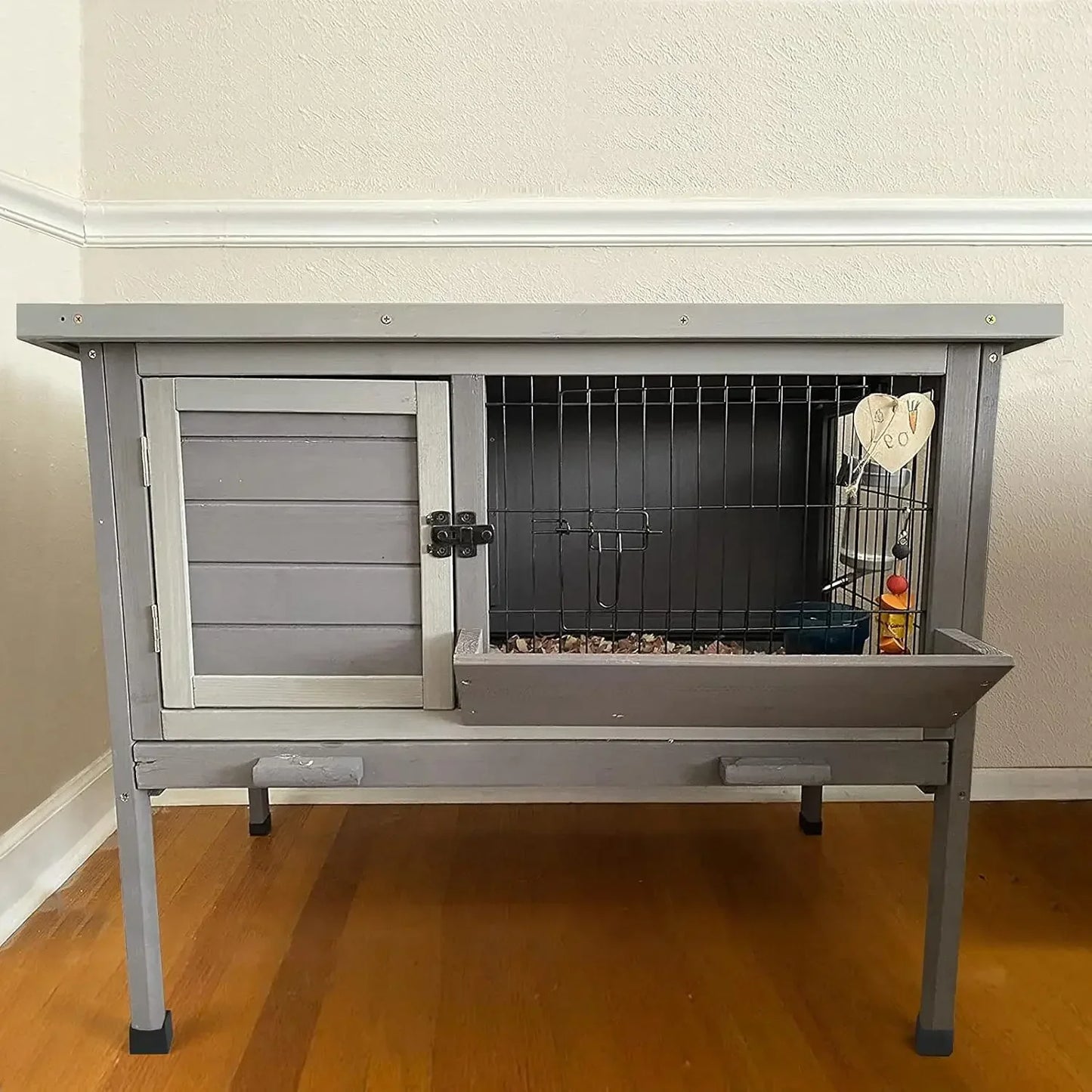 Hign-concerned Bunny Cage With Casters Pull Out Tray