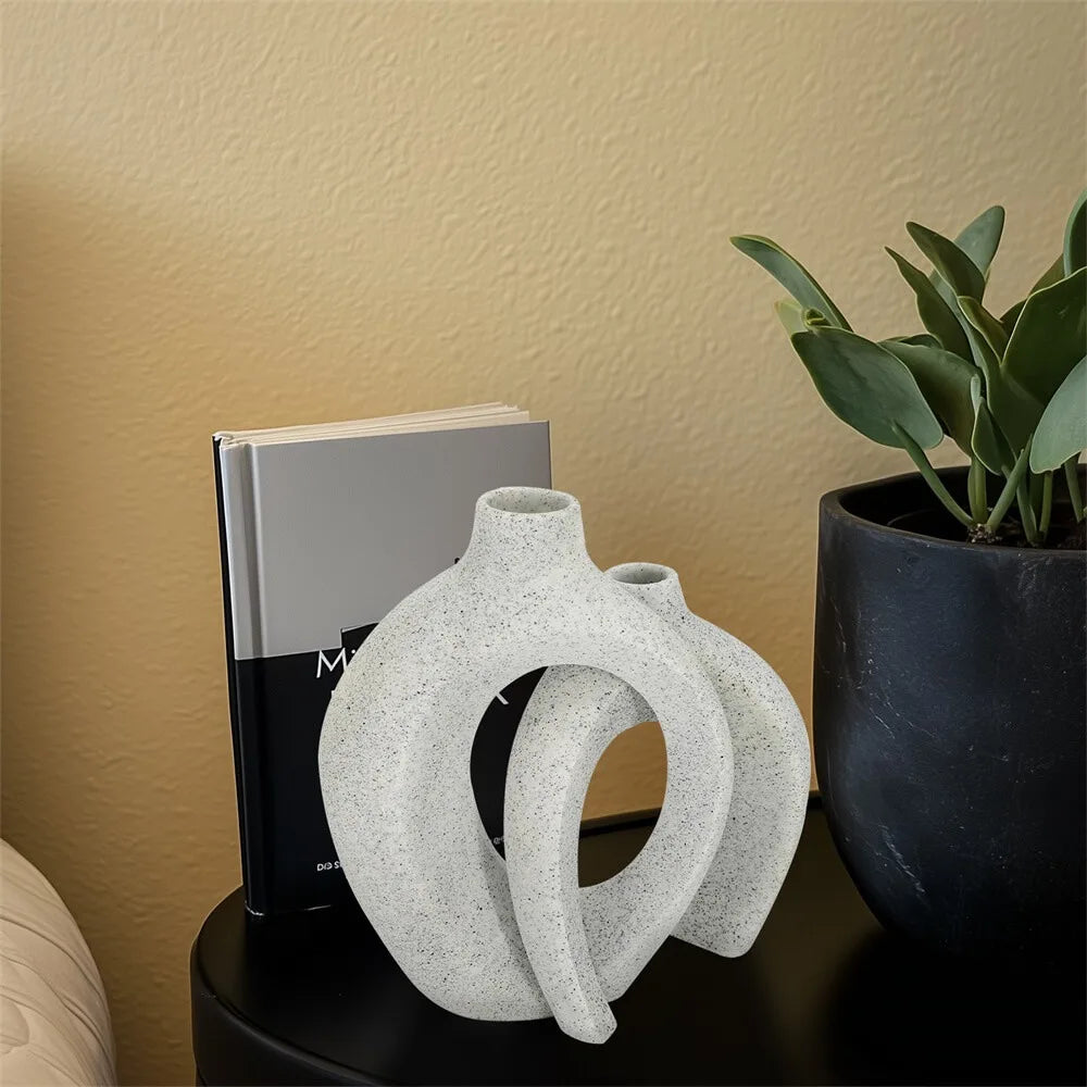 Hollow Snuggle Resin Flower Vase Decorative Home Decor