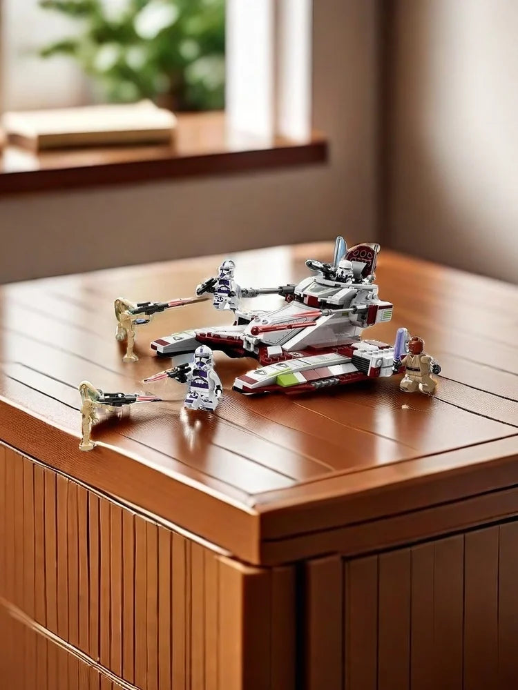 LEGO Star Wars Republic Fighter Tank 75342 Battle Set